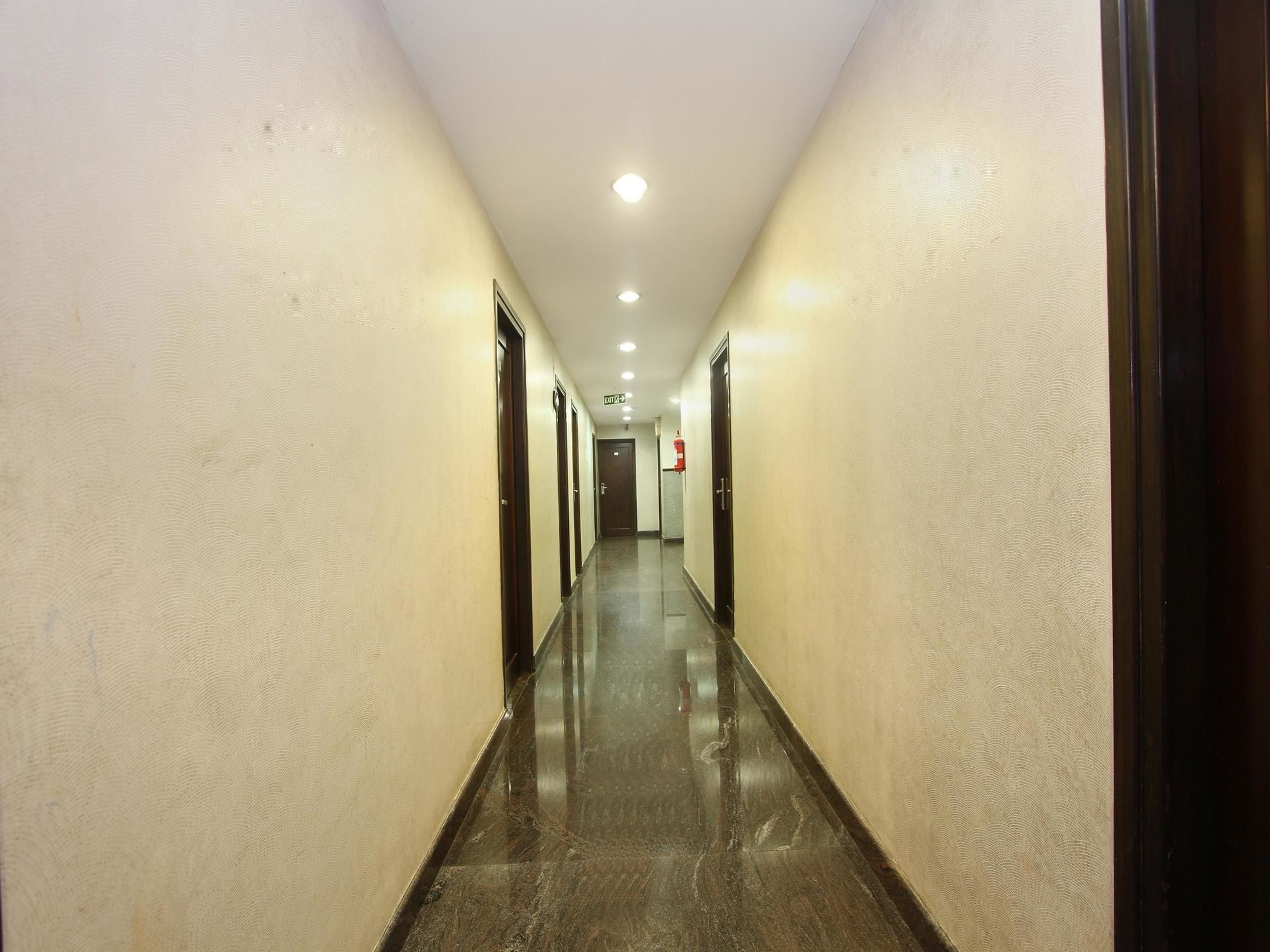 Oyo 435 Hotel Amshi International Bangalore Eksteriør bilde